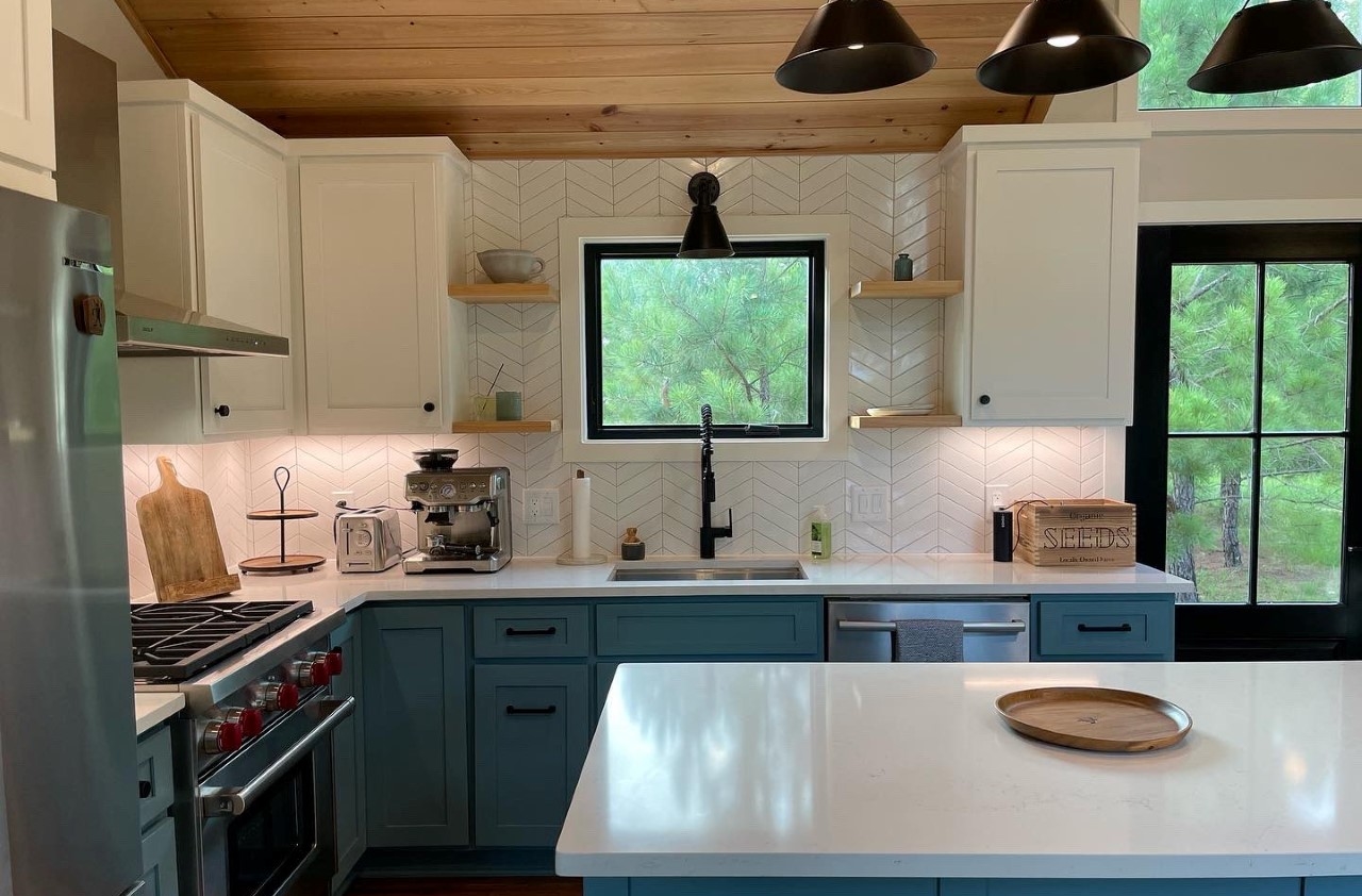https://mustardseedtinyhomes.com/wp-content/uploads/2022/10/Dogwood-Modular-Tiny-House-Mustard-Seed-Tiny-Homes